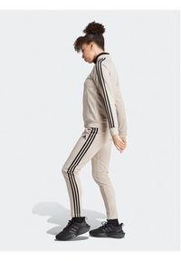 Adidas - adidas Dres Essentials 3-Stripes IJ8786 Beżowy Slim Fit. Kolor: beżowy. Materiał: syntetyk #6