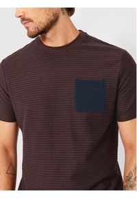 Casual Friday T-Shirt Thor Jaquard 20504425 Bordowy Regular Fit. Okazja: na co dzień. Kolor: czerwony. Materiał: bawełna. Styl: casual #5