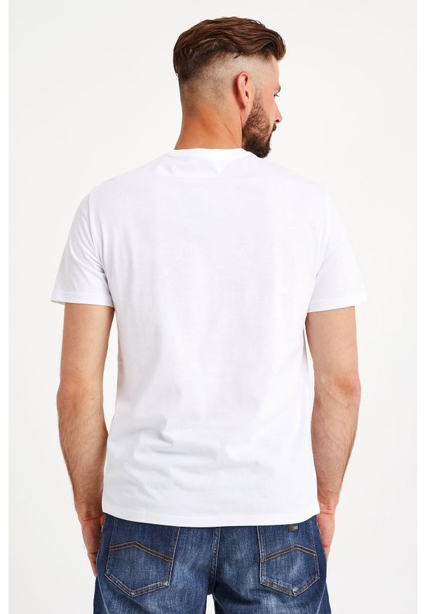 Armani Exchange - T-SHIRT ARMANI EXCHANGE. Materiał: bawełna. Długość rękawa: krótki rękaw. Długość: krótkie. Wzór: napisy