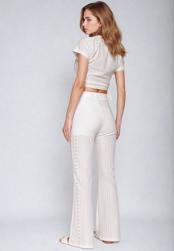 Born2be - Biały Wiskozowy Komplet Bluzka z Wiązaniem i Długie Spodnie Rivasori. Kolor: biały. Materiał: wiskoza