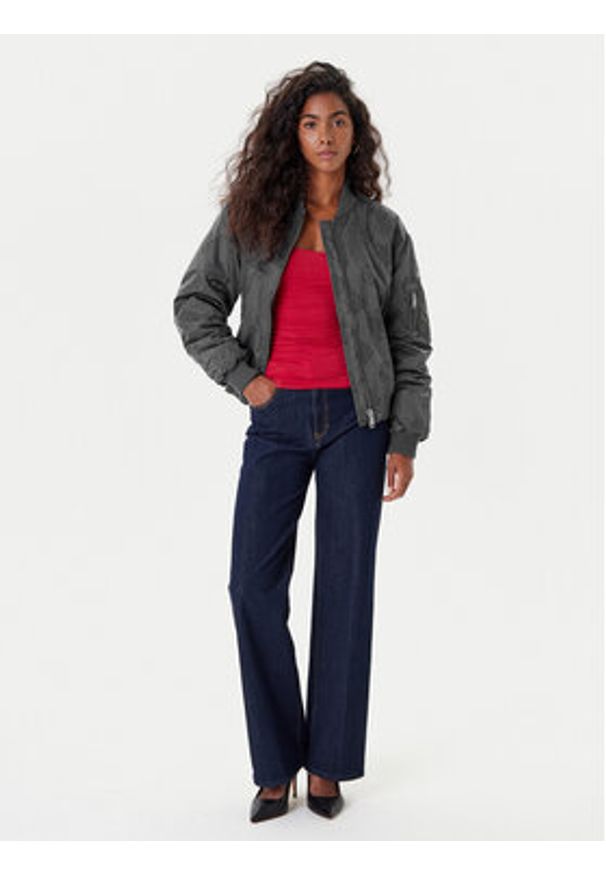 Guess Kurtka bomber W5YL08 WHDK2 Szary Regular Fit. Kolor: szary. Materiał: syntetyk