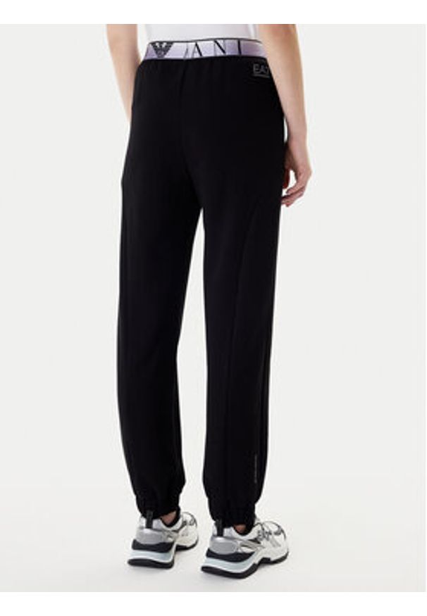 EA7 Emporio Armani Spodnie dresowe 7W001154 AF12501 UC001 Czarny Regular Fit. Kolor: czarny. Materiał: syntetyk