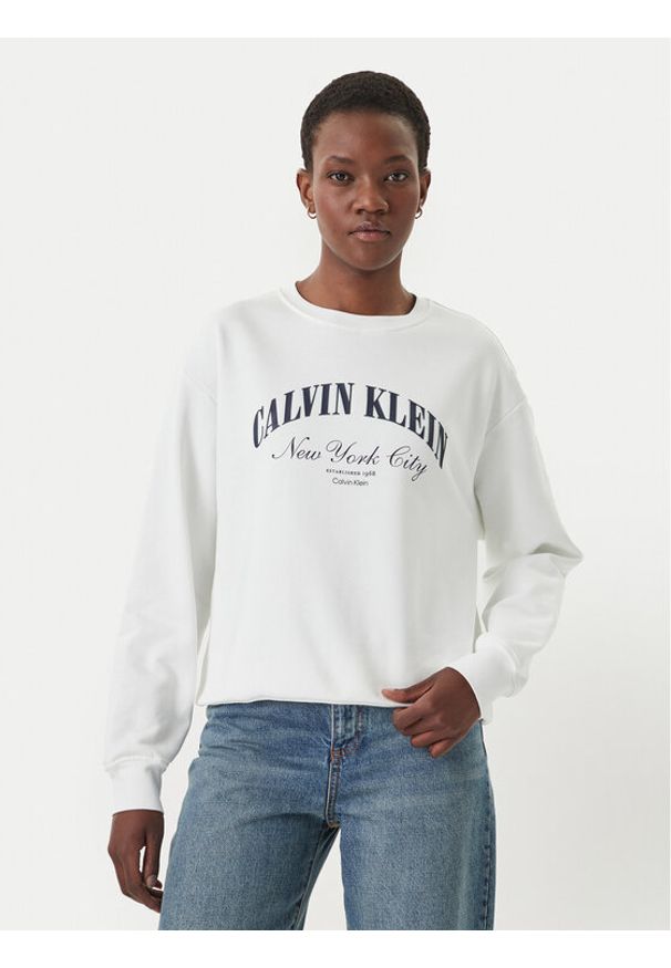 Calvin Klein Jeans Bluza Logo Graphic LV047F818G Biały Regular Fit. Kolor: biały. Materiał: bawełna