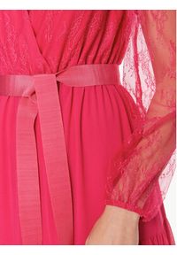 TwinSet - TWINSET Sukienka wieczorowa Abito 241TE2121 Różowy Regular Fit. Kolor: różowy. Materiał: syntetyk. Styl: wizytowy #3