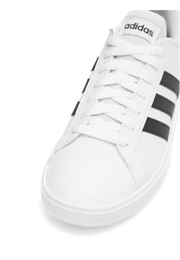 Adidas - adidas Sneakersy GRAND COURT BASE 2.0 GW9261_ Biały. Kolor: biały. Materiał: syntetyk, skóra