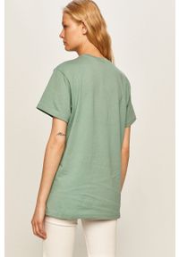 Helly Hansen T-shirt bawełniany kolor zielony z nadrukiem. Okazja: na co dzień. Kolor: zielony. Materiał: dzianina, bawełna. Wzór: nadruk. Styl: casual