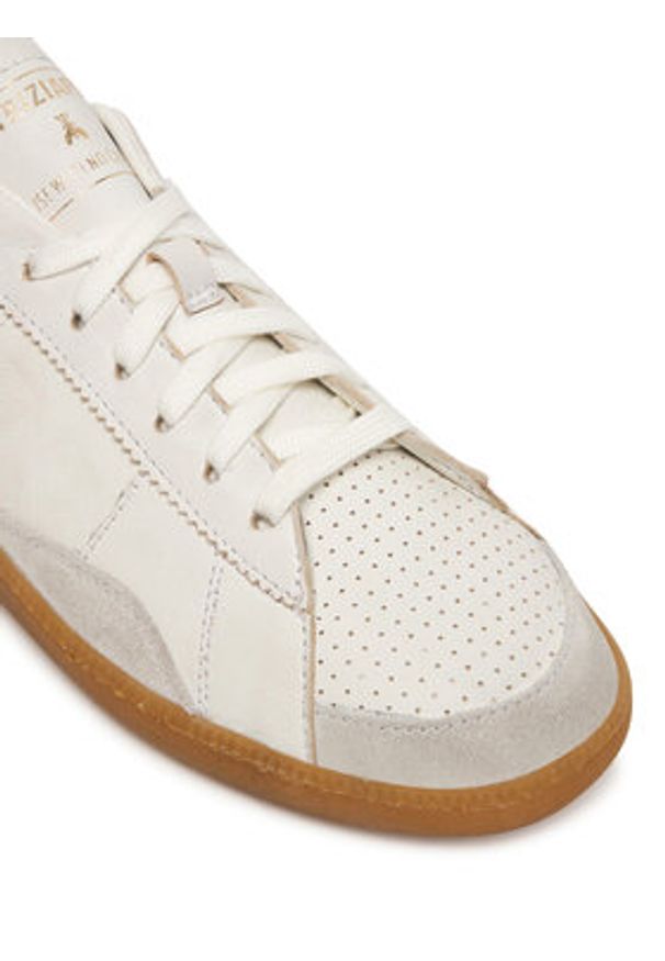 Patrizia Pepe Sneakersy 8Z0134/L150-FF69 Biały. Kolor: biały. Materiał: skóra