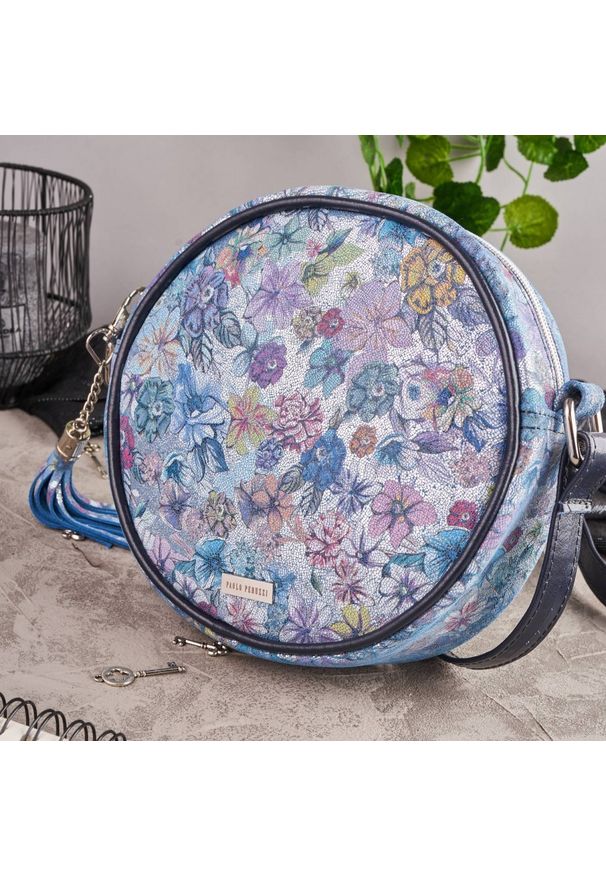 Listonoszka skórzana PAOLO PERUZZI GA401 niebieska. Kolor: niebieski. Wzór: kwiaty. Materiał: skórzane. Styl: elegancki. Rodzaj torebki: na ramię