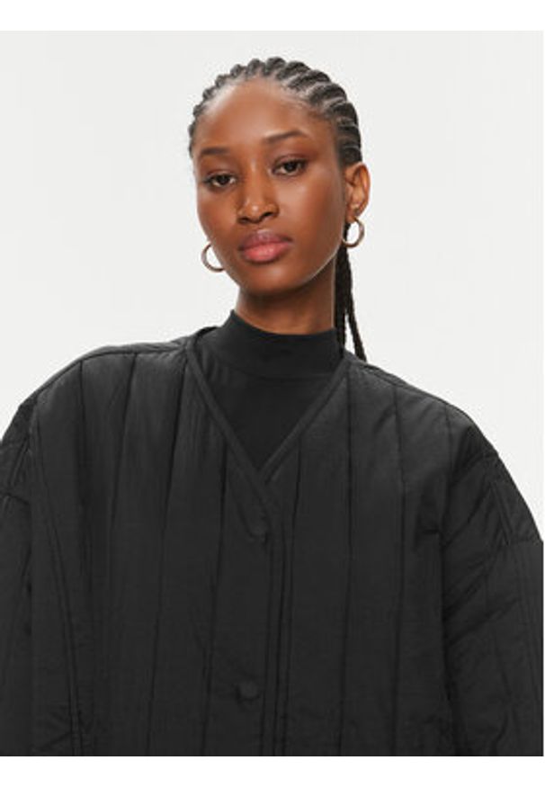 Calvin Klein Kurtka przejściowa Vertical K20K206766 Czarny Oversize. Kolor: czarny. Materiał: syntetyk