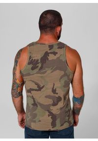 PITBULL - Tank męski Pitbull Top Slim Fit Small Hilltop. Kolor: wielokolorowy, brązowy, zielony