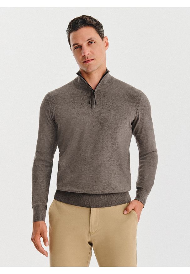 Pako Lorente - PAKO LORENTE – Brązowy sweter z rozpinaną stójką. Okazja: na co dzień. Typ kołnierza: kołnierzyk stójkowy. Kolor: niebieski, brązowy, czarny. Materiał: poliester, wiskoza. Sezon: jesień. Styl: casual
