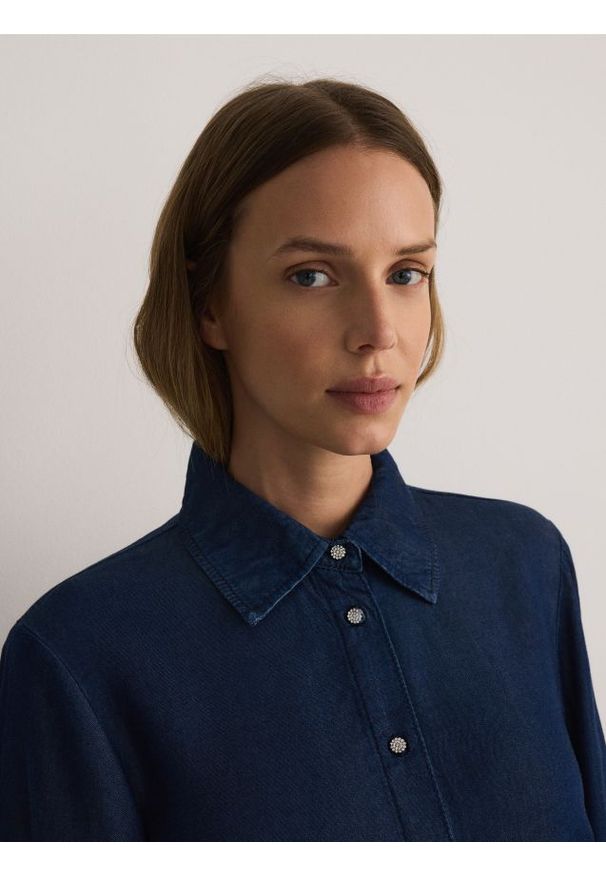 Reserved - Jeansowa koszula z lyocellu - granatowy. Kolor: niebieski. Materiał: jeans