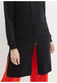 bonprix - Długa bluza rozpinana z rozcięciami po bokach. Typ kołnierza: kaptur. Kolor: czarny. Długość: długie