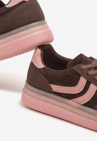 Renee - Brązowe Sneakersy Typu Kultowe Tenisówki na Niskiej Platformie Olritia. Nosek buta: okrągły. Zapięcie: sznurówki. Kolor: brązowy. Materiał: materiał. Obcas: na platformie. Wysokość obcasa: niski #6