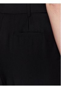 DKNY Spodnie materiałowe P3AKNQ84 Czarny Relaxed Fit. Kolor: czarny. Materiał: materiał, syntetyk #2
