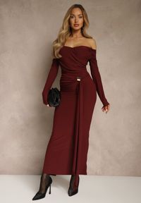 Renee - Bordowa Marszczona Sukienka o Dopasowanym Kroju z Trenem i Rozcięciem Aluilea. Okazja: na studniówkę. Kolor: czerwony. Styl: elegancki, klasyczny #2