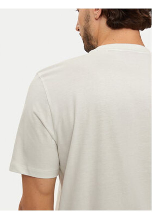 Hugo T-Shirt Dayaking 50523979 Écru Regular Fit. Materiał: bawełna