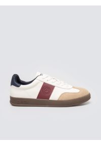 Big-Star - Sneakersy damskie ze skóry naturalnej białe SS274687 101. Okazja: na co dzień. Nosek buta: okrągły. Kolor: biały. Materiał: skóra. Szerokość cholewki: normalna