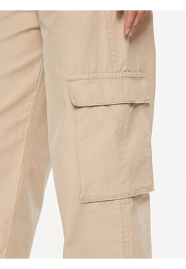 Levi's® Spodnie materiałowe A6077-0009 Beżowy Baggy Fit. Kolor: beżowy. Materiał: bawełna