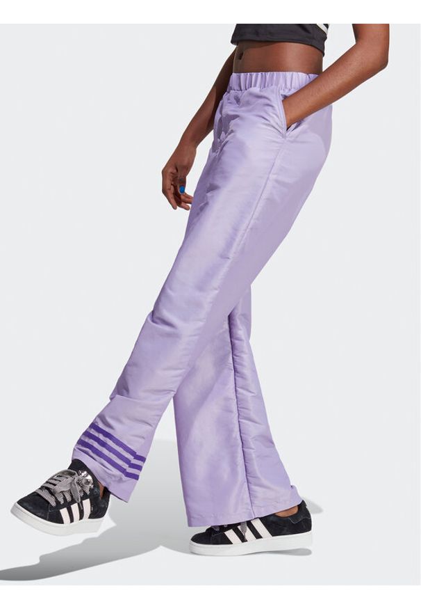 Adidas - adidas Spodnie dresowe Wide Leg Tracksuit Bottoms IC5443 Fioletowy. Kolor: fioletowy. Materiał: syntetyk