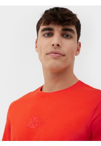 4f - T-shirt regular gładki męski. Kolor: pomarańczowy. Materiał: bawełna. Wzór: gładki