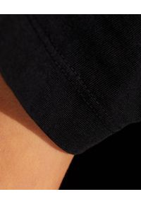 AGOLDE - Czarny t-shirt Anika. Kolor: czarny. Materiał: bawełna. Styl: klasyczny