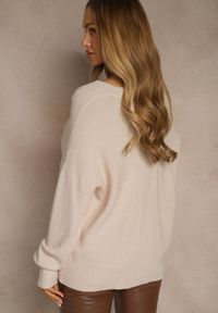 Renee - Beżowy Sweter z Dodatkiem Kaszmiru i Trójkątnym Dekoltem Silefera. Okazja: na co dzień. Kolor: beżowy. Materiał: kaszmir. Styl: casual, elegancki #2
