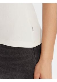 Guess Jeans T-Shirt W5BP45 KA0H1 Beżowy Slim Fit. Kolor: beżowy. Materiał: bawełna #4