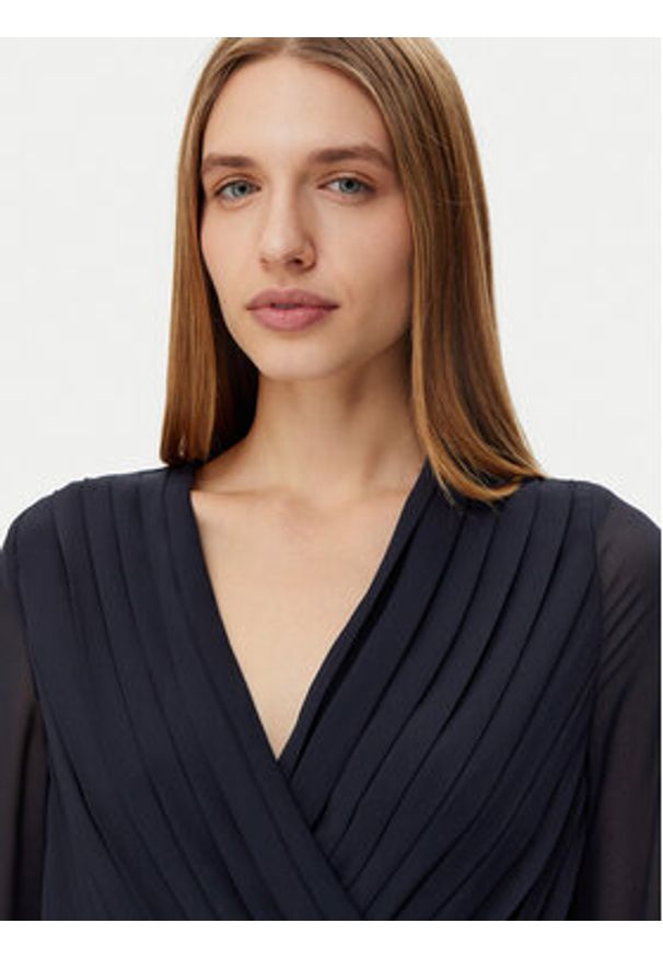 Morgan Sukienka codzienna 251-RAMALO Granatowy Regular Fit. Okazja: na co dzień. Kolor: niebieski. Materiał: syntetyk. Typ sukienki: proste. Styl: casual