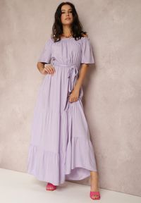 Renee - Liliowa Sukienka Amiphiphae. Kolor: fioletowy. Materiał: materiał. Długość rękawa: krótki rękaw. Wzór: aplikacja. Długość: maxi