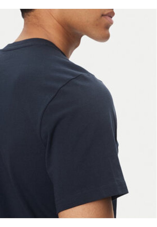 Helly Hansen T-Shirt Logo 54596 Granatowy Regular Fit. Kolor: niebieski. Materiał: bawełna