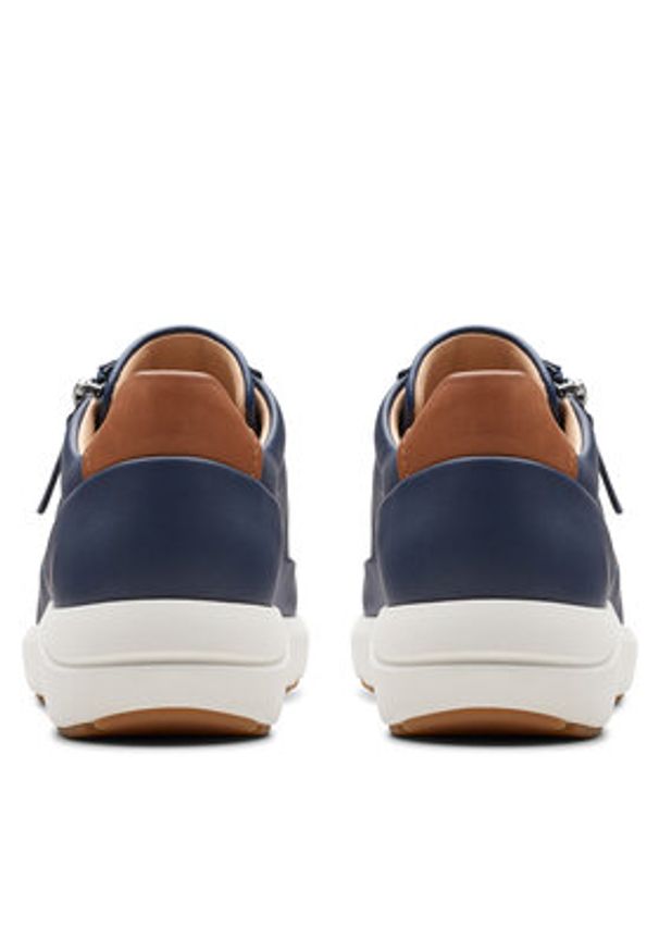 Clarks Sneakersy Tivoli Zip 26176649 Granatowy. Kolor: niebieski. Materiał: skóra