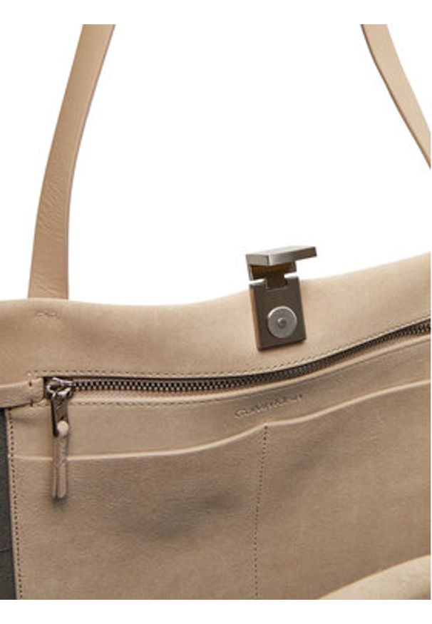 Calvin Klein Torebka Ck Narrate Shopper_Suede K60K612983 Beżowy. Kolor: beżowy. Materiał: skórzane, zamszowe