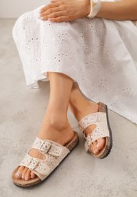 Born2be - Beżowe Klapki na Podeszwie z Imitacji Korka z Szydełkowymi Paskami z Klamrami Carilorin. Okazja: na co dzień. Kolor: beżowy. Materiał: len. Wzór: paski, gładki. Sezon: lato. Styl: klasyczny, wakacyjny, casual, wizytowy, boho #8