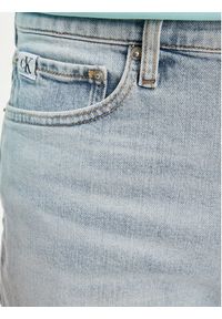 Calvin Klein Jeans Szorty jeansowe J30J324871 Niebieski Slim Fit. Kolor: niebieski. Materiał: bawełna