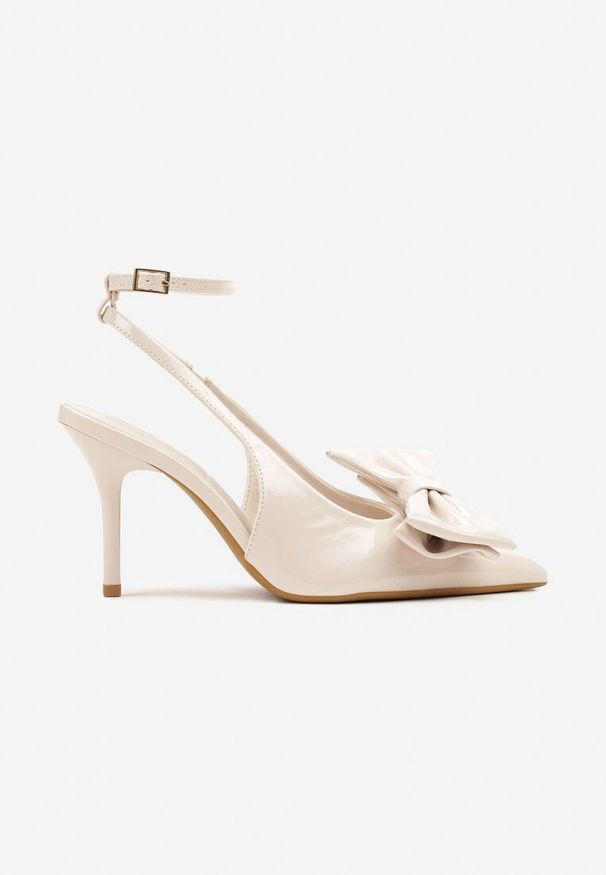 Born2be - Beżowe Sandały na Obcasie Vices z Lakierowanej Skóry z Ozdobną Kokardką Florozia. Okazja: na wesele, na ślub cywilny. Zapięcie: bez zapięcia. Kolor: beżowy. Materiał: lakier, skóra. Obcas: na obcasie. Styl: elegancki, klasyczny. Wysokość obcasa: średni