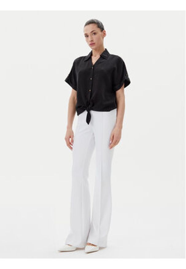 Vero Moda Koszula Fleur 10326059 Czarny Regular Fit. Kolor: czarny. Materiał: lyocell