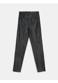 Sinsay - Woskowane spodnie skinny - czarny. Kolor: czarny