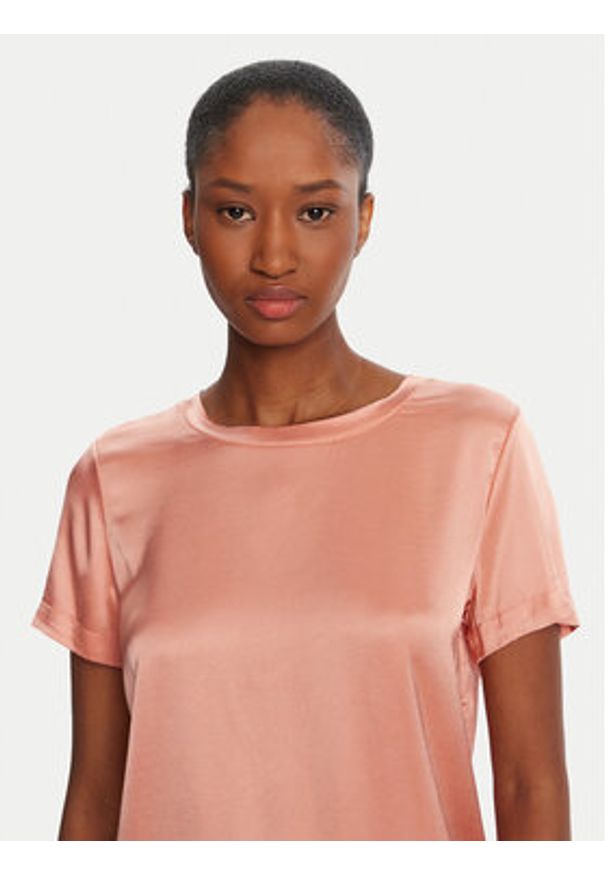 ViCOLO T-Shirt TB0040 Pomarańczowy Regular Fit. Kolor: pomarańczowy. Materiał: syntetyk