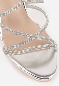 Born2be - Srebrne Sandały na Szpilce VICES Ozdobione Cyrkoniami Orinia. Zapięcie: pasek. Kolor: srebrny. Wzór: aplikacja. Obcas: na szpilce. Styl: elegancki #8