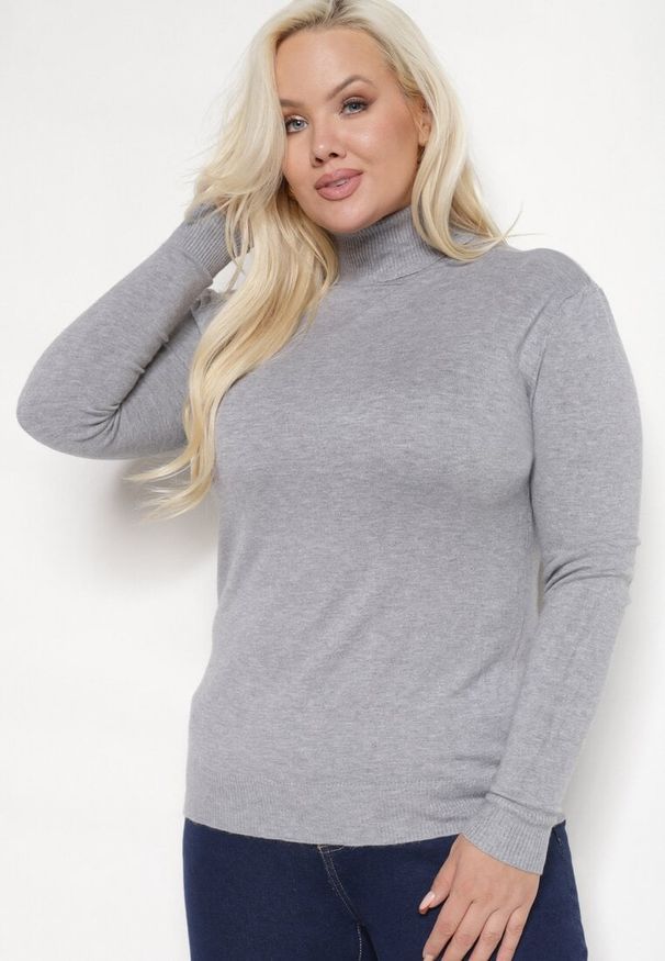 Born2be - Szary Golf z Bawełną o Prostym Kroju Gemista. Okazja: na co dzień. Typ kołnierza: golf. Kolekcja: plus size. Kolor: szary. Materiał: bawełna. Styl: klasyczny, elegancki, casual