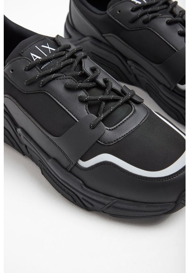 Armani Exchange - SNEAKERSY ARMANI EXCHANGE. Materiał: skóra ekologiczna. Wzór: aplikacja