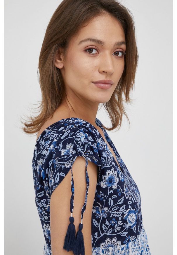 Pepe Jeans sukienka bawełniana MARIELLE maxi oversize. Kolor: niebieski. Materiał: bawełna. Długość rękawa: na ramiączkach. Typ sukienki: oversize. Długość: maxi