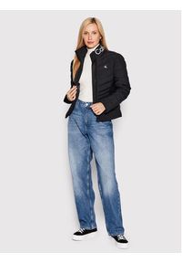 Calvin Klein Jeans Kurtka puchowa J20J219012 Czarny Regular Fit. Kolor: czarny. Materiał: puch, syntetyk