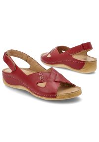 Sandały damskie Armodo, ze skóry naturalnej na platformie na rzep wygodne, czerwone, 5-0780-084. Okazja: na co dzień, na spacer. Zapięcie: rzepy. Kolor: czerwony. Materiał: skóra. Sezon: lato. Obcas: na platformie. Styl: casual, klasyczny #4