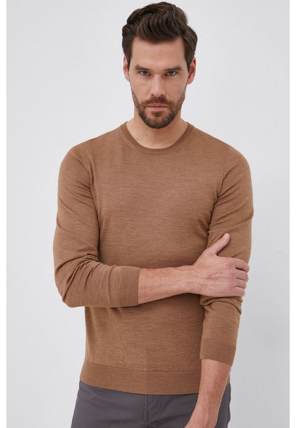 BOSS - Boss - Sweter wełniany. Kolor: brązowy. Materiał: wełna. Długość rękawa: długi rękaw. Długość: długie