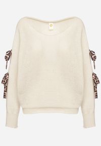 Born2be - Beżowy Sweter z Moherem o Nietoperzowym Kroju z Ozdobnymi Wiązaniami w Panterkę Semiri. Okazja: na co dzień. Typ kołnierza: dekolt w łódkę. Kolor: beżowy. Materiał: moher. Długość rękawa: długi rękaw. Długość: długie. Wzór: motyw zwierzęcy. Styl: glamour, elegancki, casual #5
