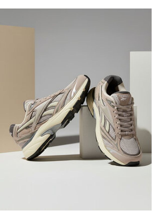 Reebok Sneakersy CEO-BELWAVE AR30278W-SNV Beżowy. Kolor: beżowy. Materiał: materiał