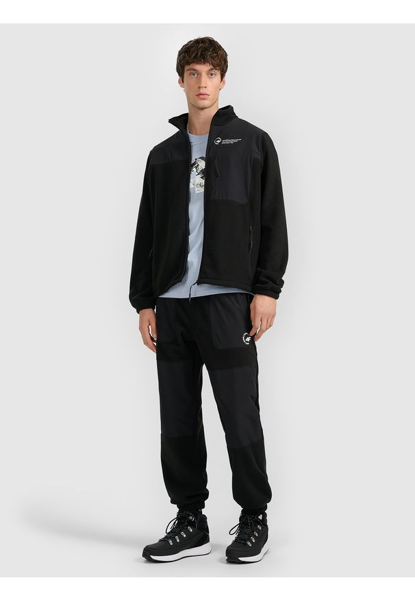 4f - 4F Polar ze stójką regular męski - czarny XXL. Typ kołnierza: kołnierzyk stójkowy. Kolor: czarny. Materiał: polar. Sport: turystyka piesza