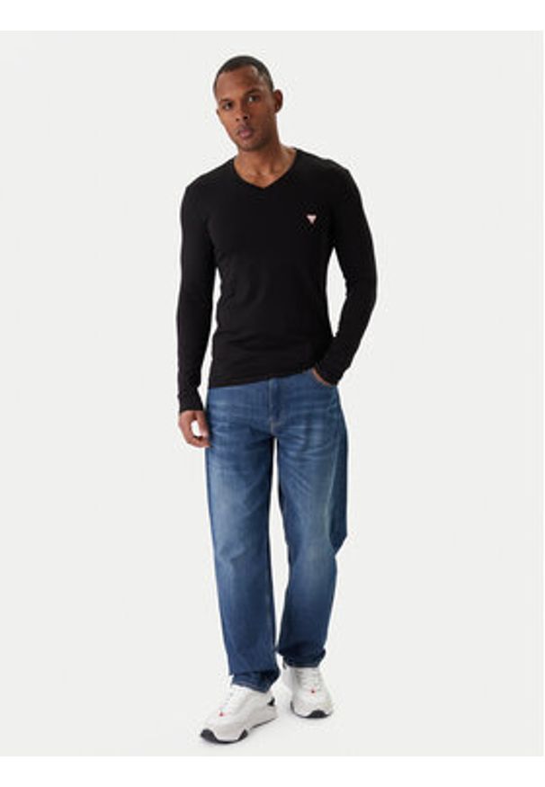 Guess Longsleeve M2YI08 J1314 Czarny Slim Fit. Kolor: czarny. Materiał: bawełna. Długość rękawa: długi rękaw